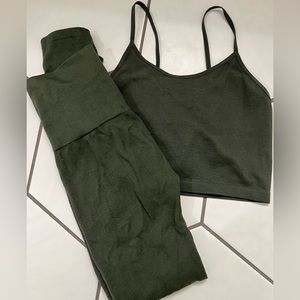 Green matching set